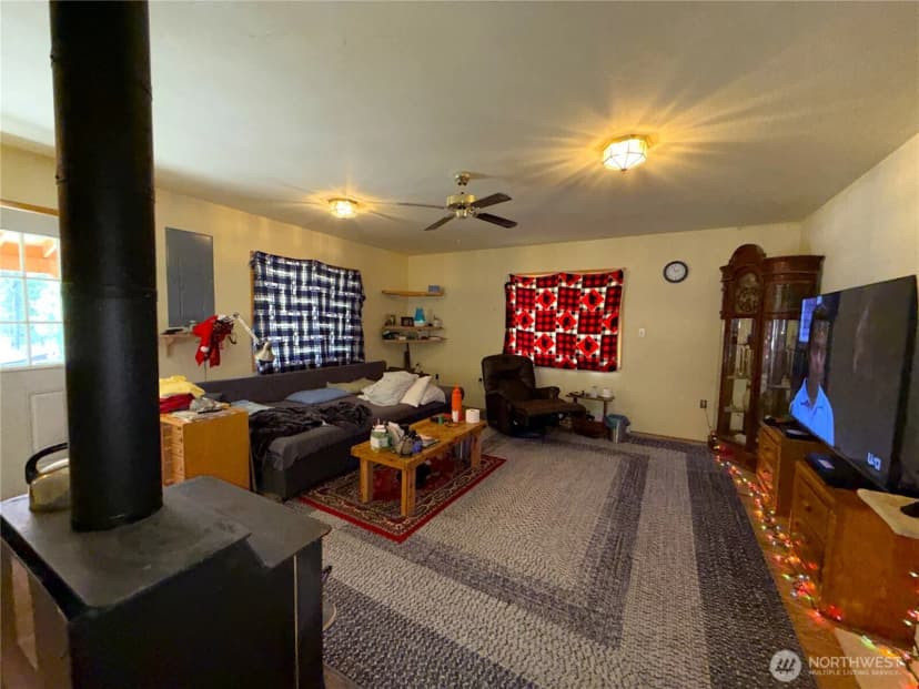 Property photo for 37 Gardner Creek Road, Republic photo 3