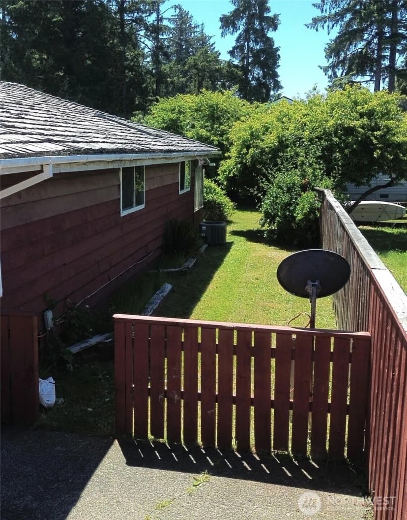 Property photo for 221 W Hunley, Westport photo 26