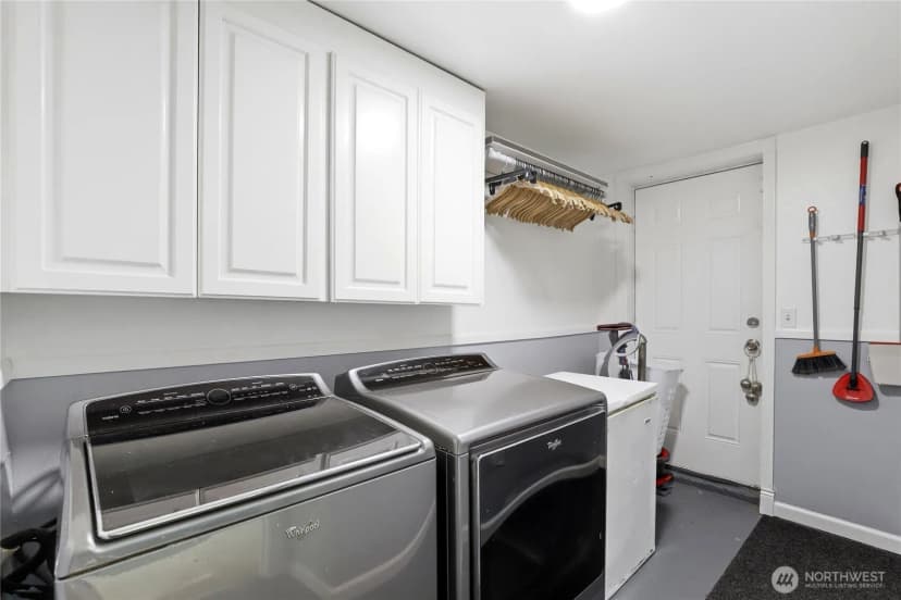 Property photo for 8406 Paine Street Sw, Lakewood photo 25