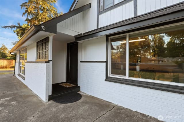 Property photo for 8406 Paine Street Sw, Lakewood photo 2