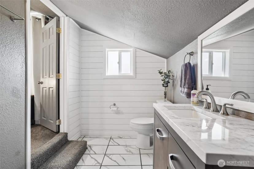Property photo for 221 3rd Avenue Nw, Pacific photo 8