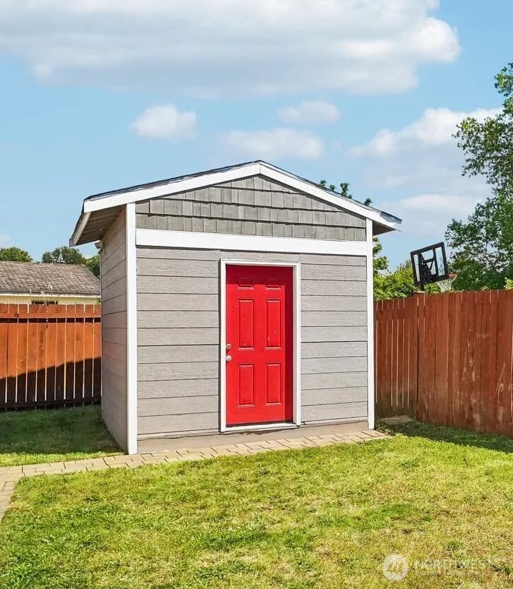 Property photo for 221 3rd Avenue Nw, Pacific photo 11