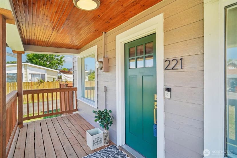 Property photo for 221 3rd Avenue Nw, Pacific photo 13