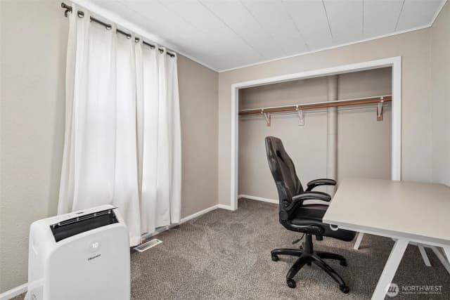 Property photo for 221 3rd Avenue Nw, Pacific photo 2