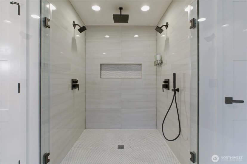 Property photo for 2641 271st Avenue Se, Issaquah photo 15
