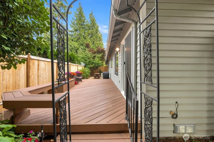 Property photo for 19326 2nd Drive Se #b, Bothell photo 31