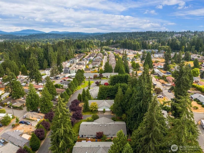 Property photo for 19326 2nd Drive Se #b, Bothell photo 36