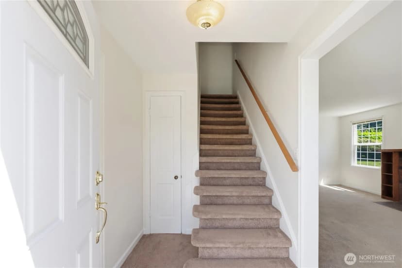 Property photo for 2926 Hawthorne Place Se, Olympia photo 2