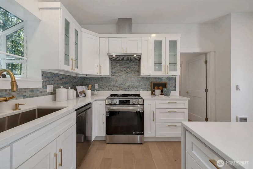 Property photo for 5109 S Willow Street, Seattle photo 10