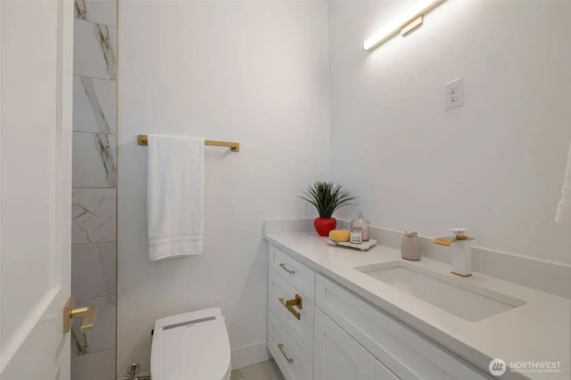 Property photo for 5109 S Willow Street, Seattle photo 13