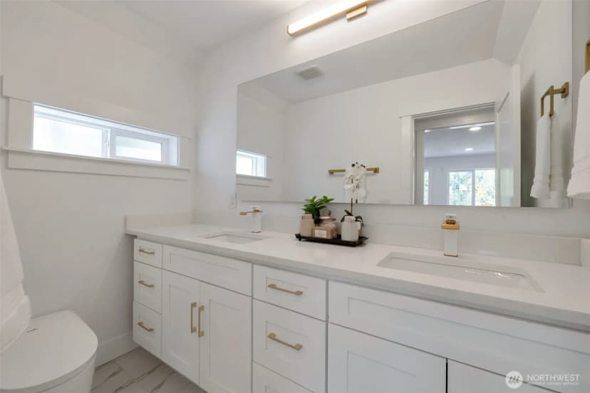 Property photo for 5109 S Willow Street, Seattle photo 15