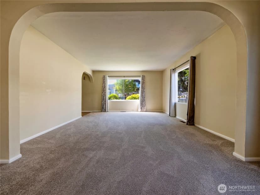 Property photo for 1615 E Wright Avenue, Tacoma photo 7