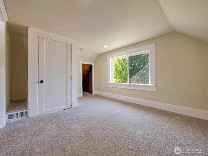 Property photo for 1615 E Wright Avenue, Tacoma photo 21