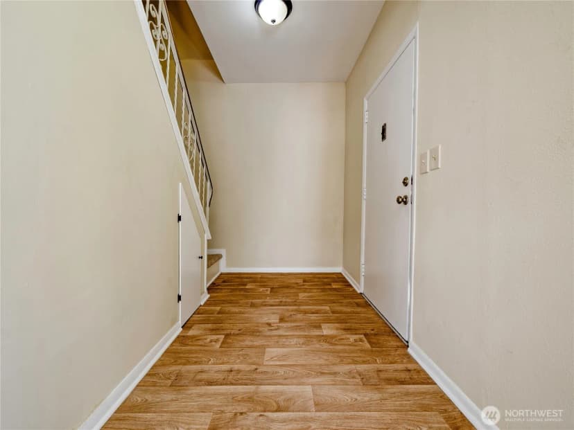 Property photo for 1615 E Wright Avenue, Tacoma photo 5