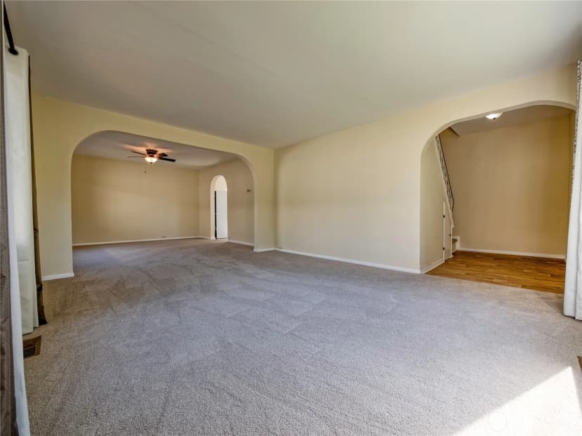 Property photo for 1615 E Wright Avenue, Tacoma photo 4