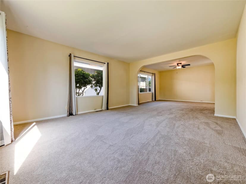 Property photo for 1615 E Wright Avenue, Tacoma photo 3