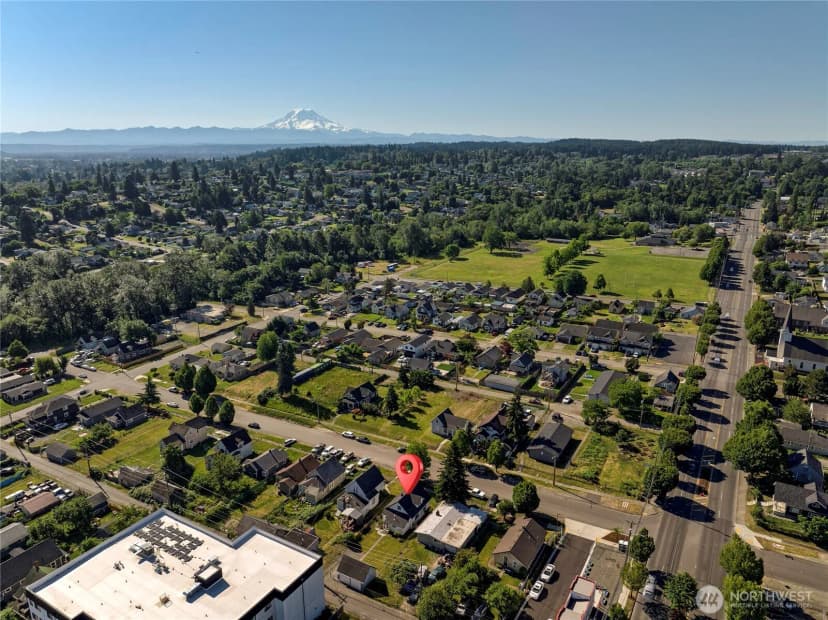 Property photo for 1615 E Wright Avenue, Tacoma photo 40