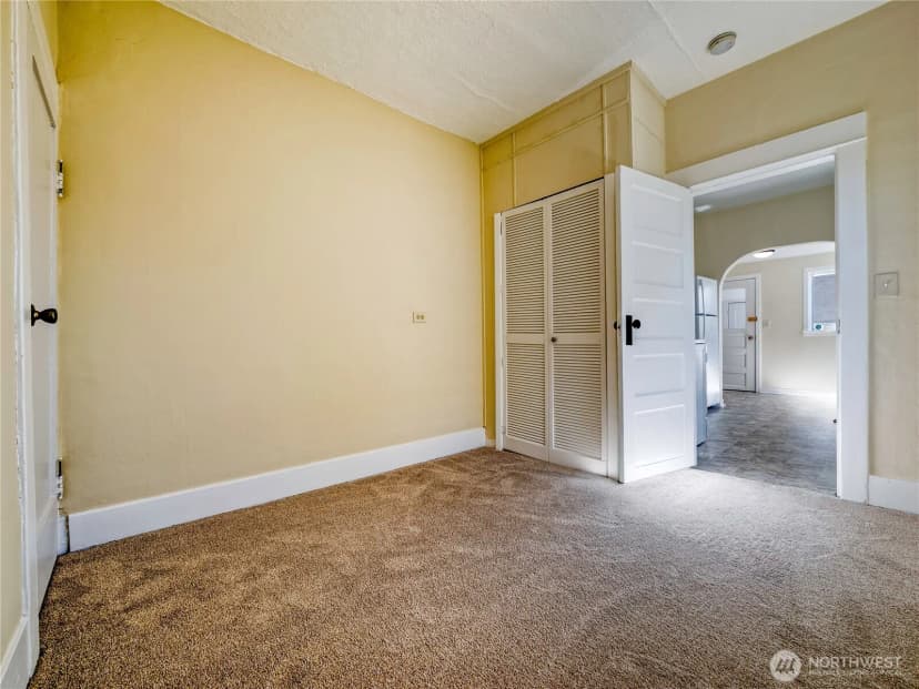 Property photo for 1615 E Wright Avenue, Tacoma photo 16