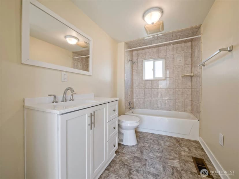 Property photo for 1615 E Wright Avenue, Tacoma photo 18