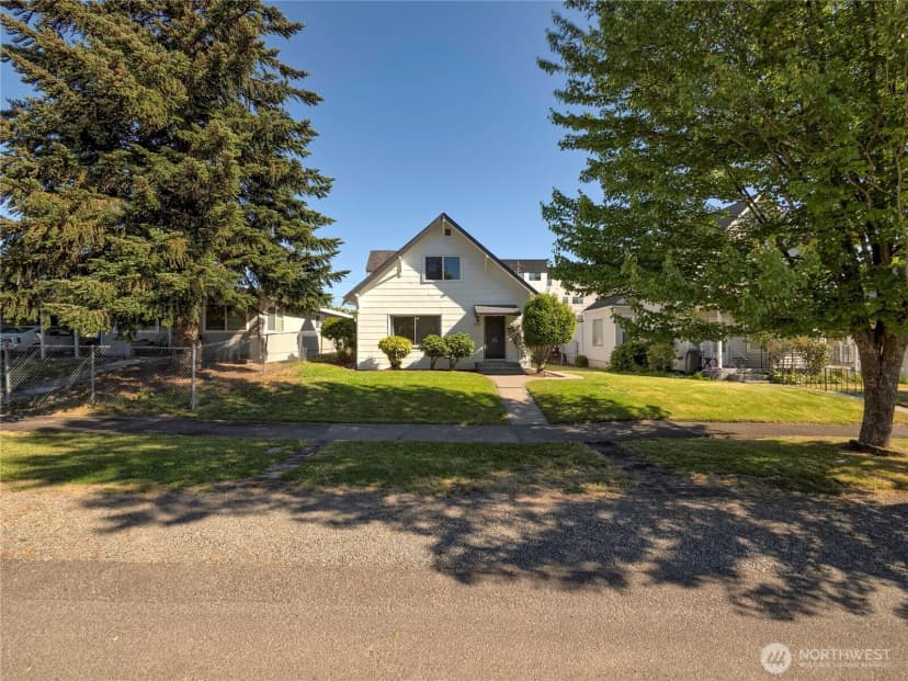 Property photo for 1615 E Wright Avenue, Tacoma photo 31