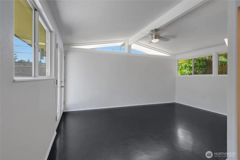 Property photo for 7801 Leschi Road Sw, Lakewood photo 10