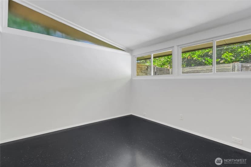 Property photo for 7801 Leschi Road Sw, Lakewood photo 11