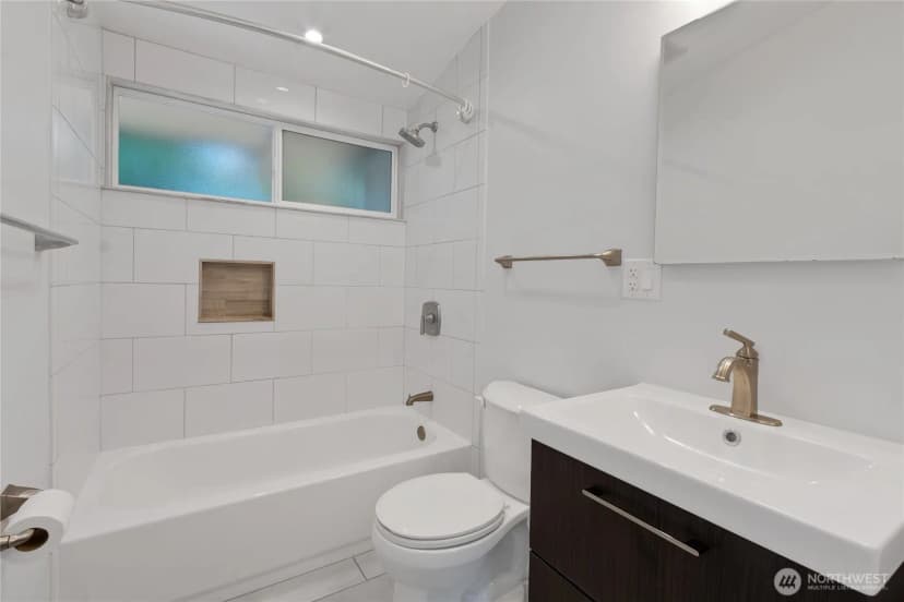 Property photo for 7801 Leschi Road Sw, Lakewood photo 13