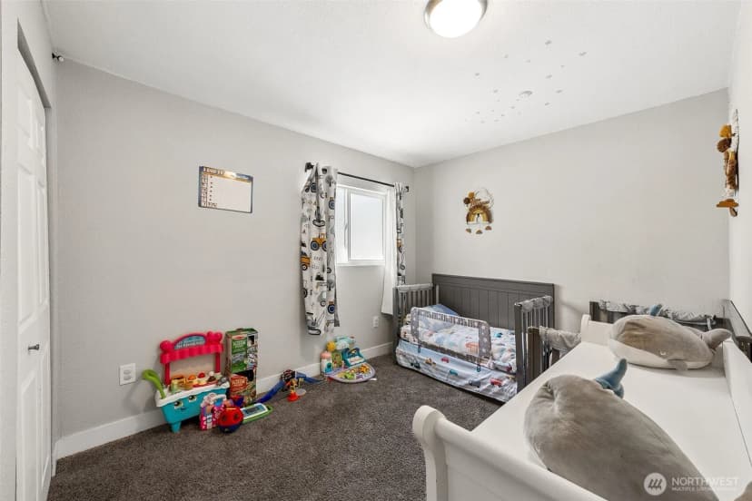 Property photo for 404 Nixon Street S, Roy photo 26