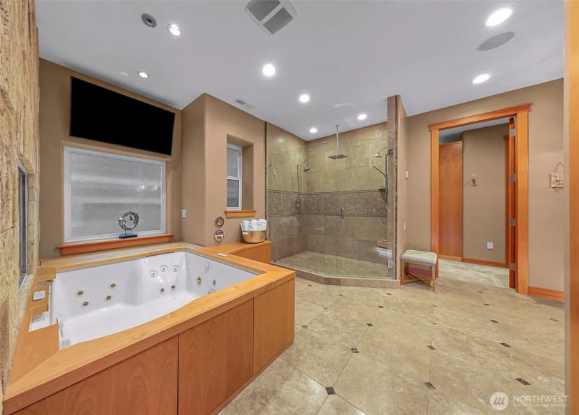 Property photo for 15404 Lakeview Avenue, Stanwood photo 18