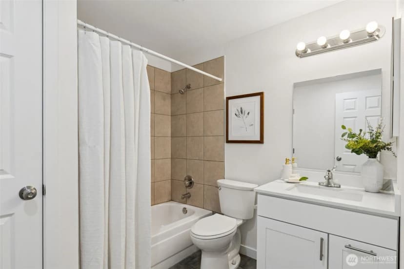 Property photo for 7002 42nd Avenue S, Seattle photo 31