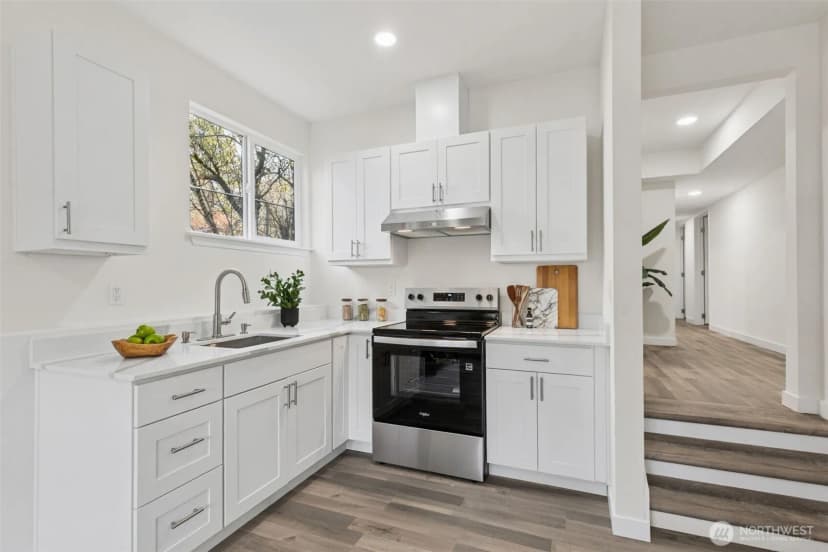 Property photo for 7002 42nd Avenue S, Seattle photo 19