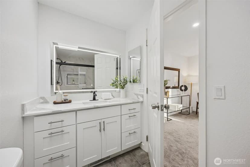 Property photo for 7002 42nd Avenue S, Seattle photo 8