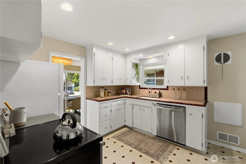 Property photo for 4414 Ne 65th Street, Seattle photo 12