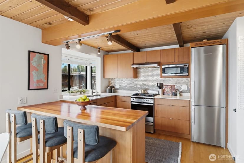 Property photo for 2031 Fairview Avenue E #i, Seattle photo 18