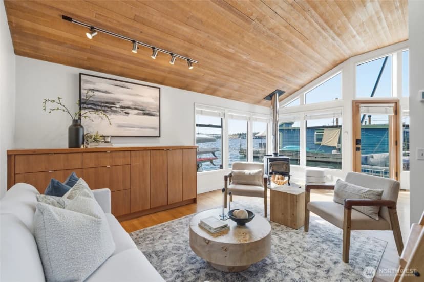 Property photo for 2031 Fairview Avenue E #i, Seattle photo 10
