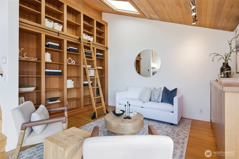 Property photo for 2031 Fairview Avenue E #i, Seattle photo 12