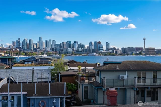 Property photo for 2031 Fairview Avenue E #i, Seattle photo 5