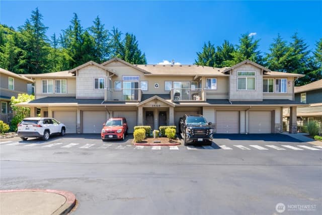 Property photo for 15325 Se 155th Place #g1, Renton photo 3