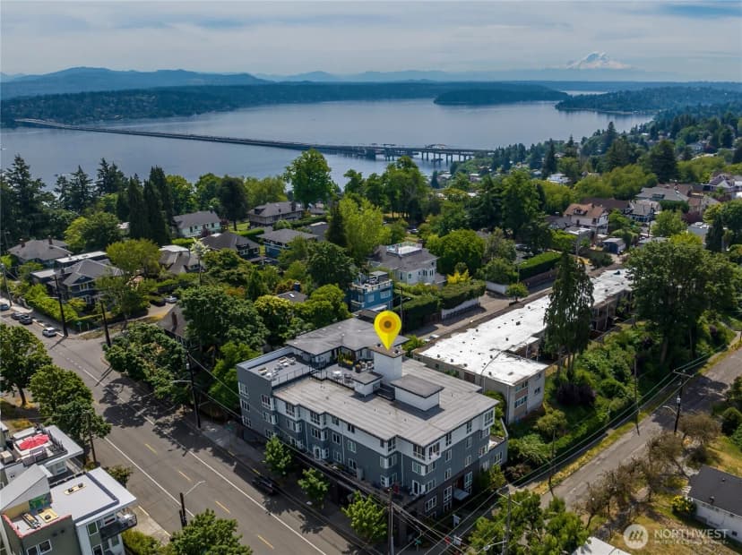 Property photo for 2901 S Jackson Street #304, Seattle photo 28