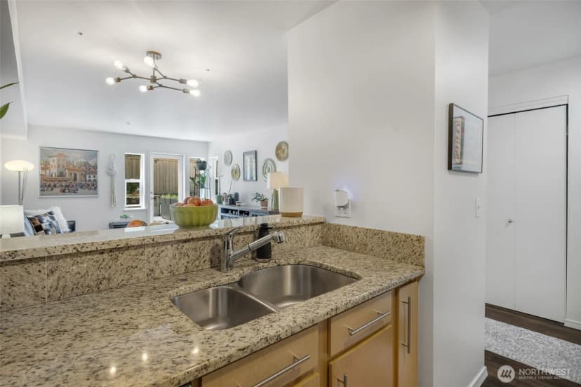 Property photo for 2901 S Jackson Street #304, Seattle photo 12