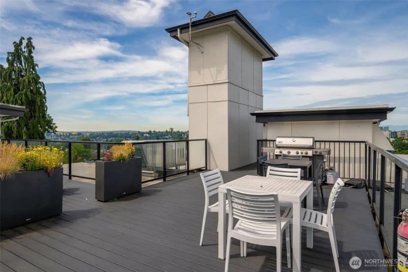 Property photo for 2901 S Jackson Street #304, Seattle photo 24