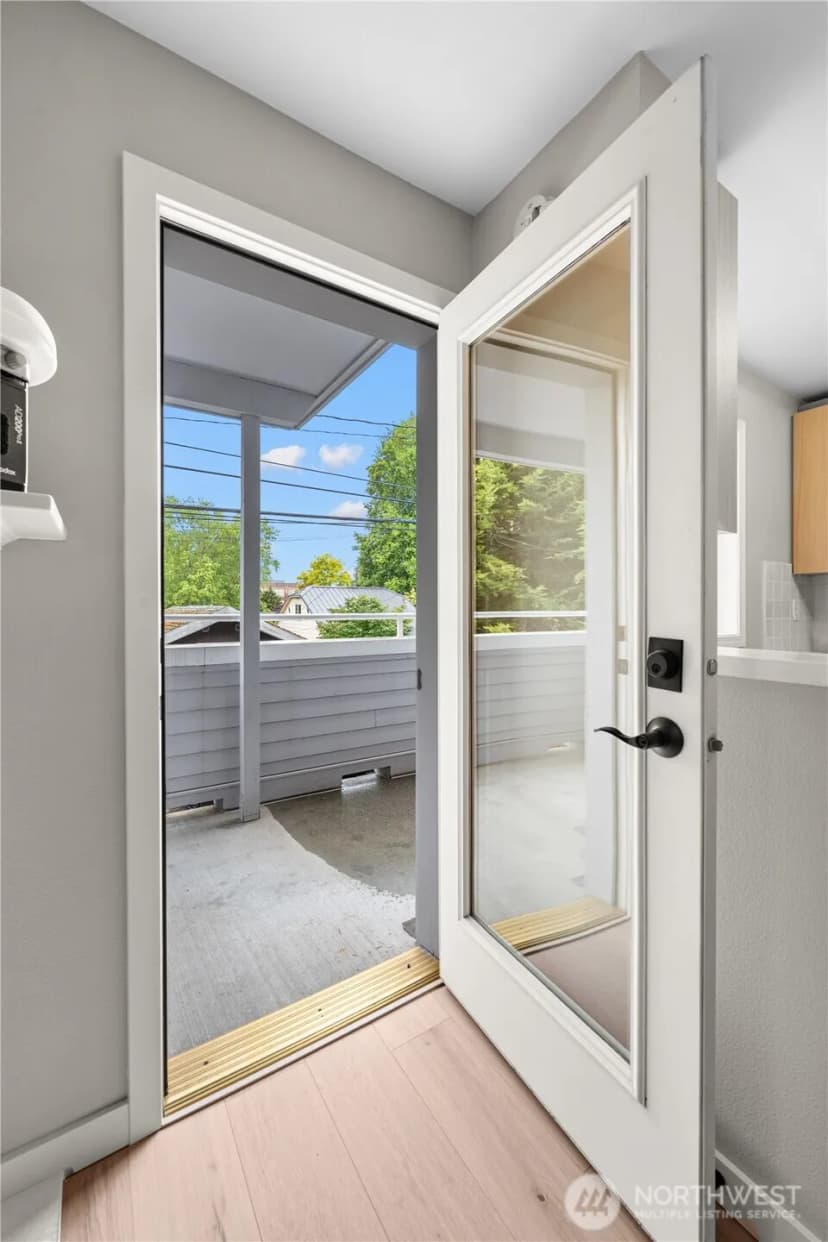 Property photo for 3435 California Avenue Sw #103, Seattle photo 26