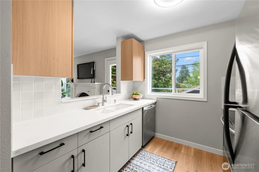 Property photo for 3435 California Avenue Sw #103, Seattle photo 7