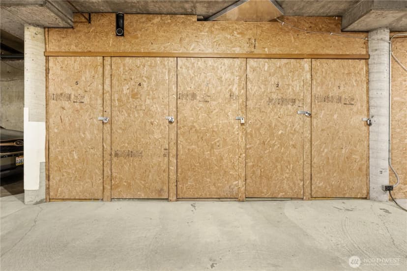 Property photo for 3435 California Avenue Sw #103, Seattle photo 33