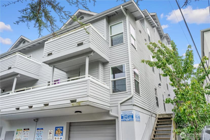 Property photo for 3435 California Avenue Sw #103, Seattle