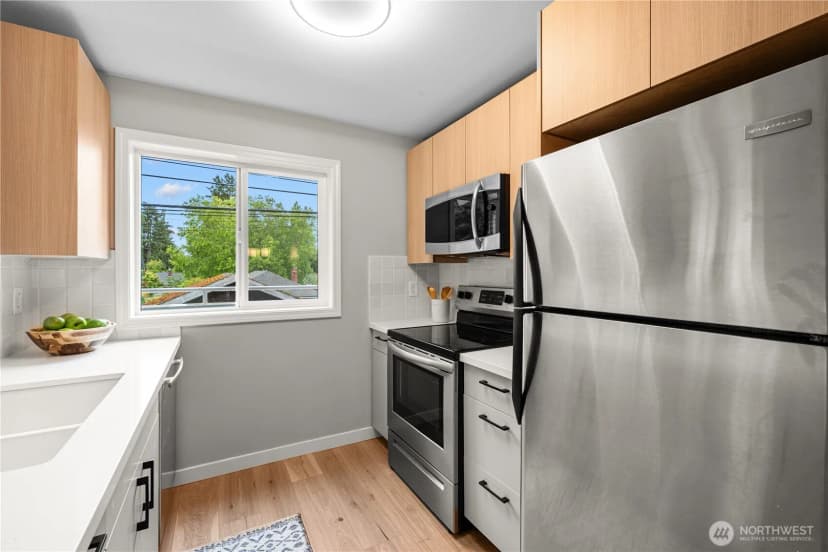 Property photo for 3435 California Avenue Sw #103, Seattle photo 8