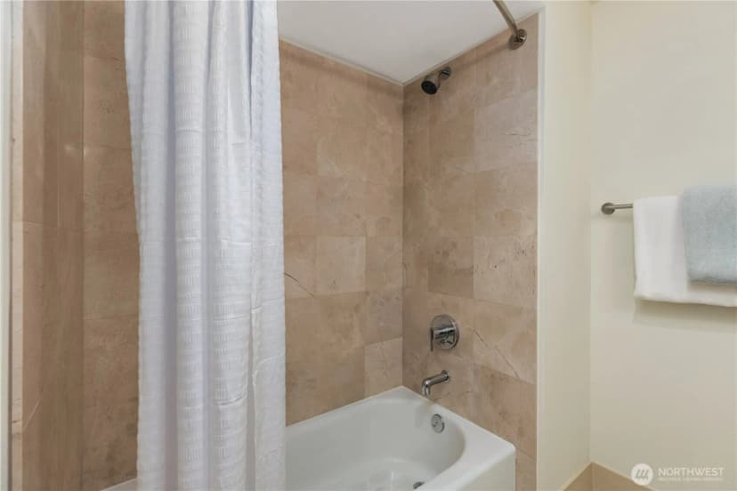 Property photo for 511 100th Avenue Ne #109, Bellevue photo 24