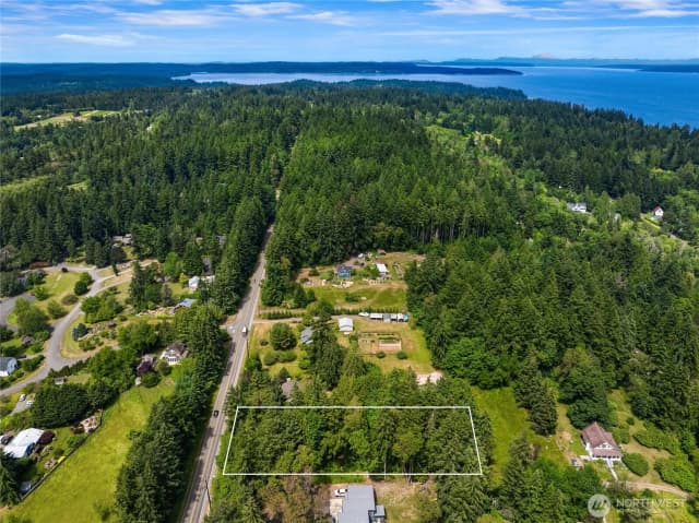 Property photo for 113 Xx North Madison Avenue Ne, Bainbridge Island photo 2