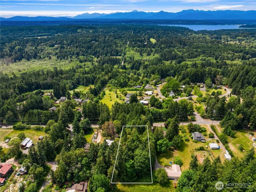 Property photo for 113 Xx North Madison Avenue Ne, Bainbridge Island photo 4