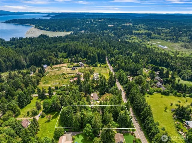 Property photo for 113 Xx North Madison Avenue Ne, Bainbridge Island photo 3